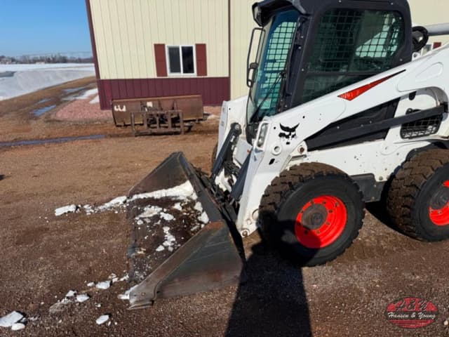 Image of Bobcat S740 equipment image 2