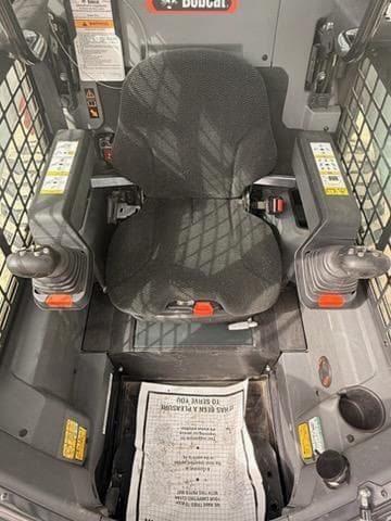 Image of Bobcat S76 equipment image 4