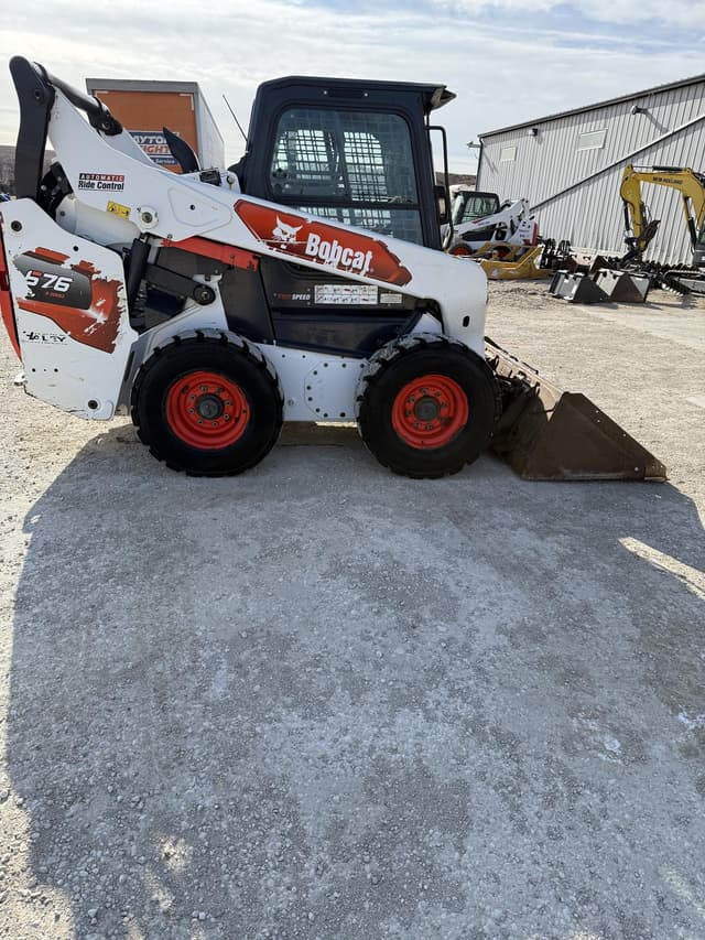 Image of Bobcat S76 equipment image 2