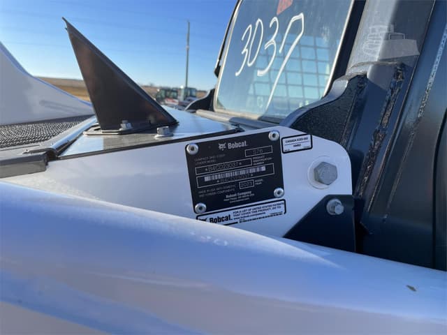 Image of Bobcat S76 equipment image 4