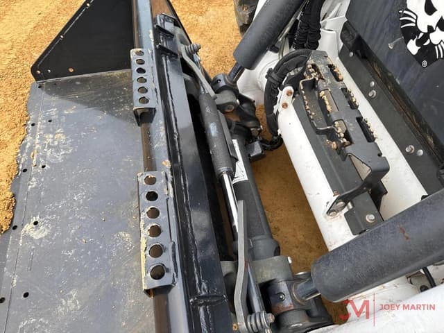 Image of Bobcat S76 equipment image 4