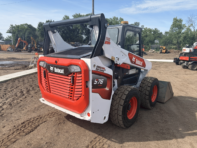 Image of Bobcat S76 equipment image 2