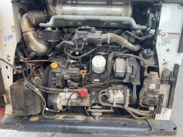 Image of Bobcat S770 equipment image 4