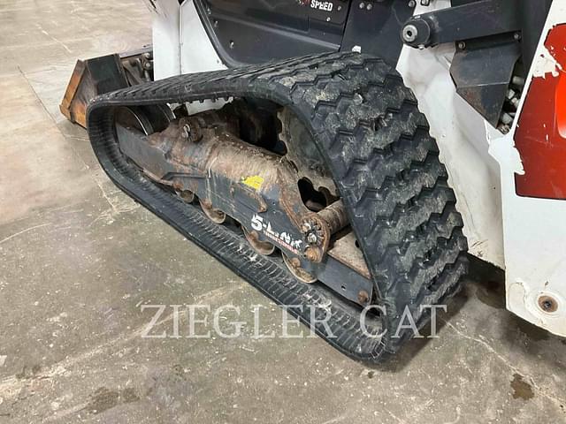 Image of Bobcat T76 equipment image 3