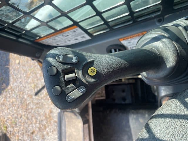 Image of Bobcat T450 equipment image 1