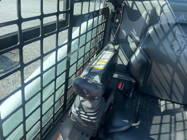 Image of Bobcat T450 equipment image 1