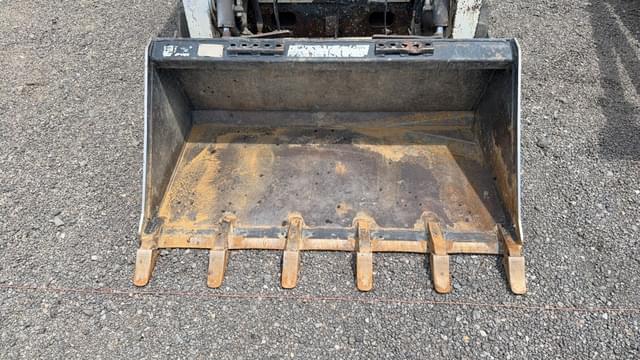 Image of Bobcat T450 equipment image 3