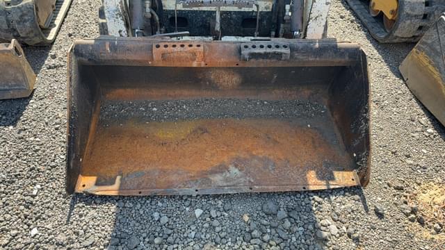 Image of Bobcat T450 equipment image 3