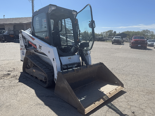 Image of Bobcat T450 equipment image 2