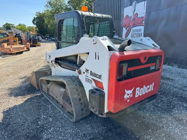 Image of Bobcat T550 equipment image 2