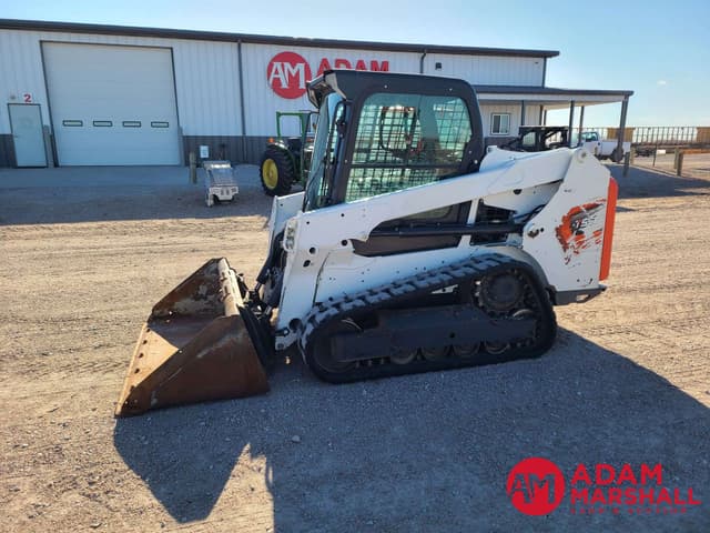 Image of Bobcat T550 equipment image 4