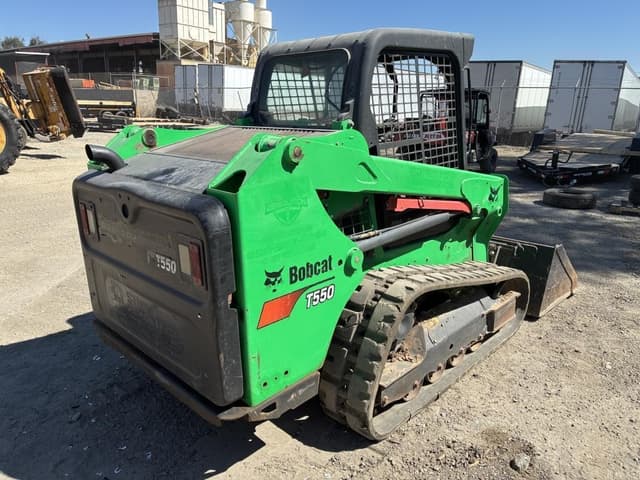 Image of Bobcat T550 equipment image 2