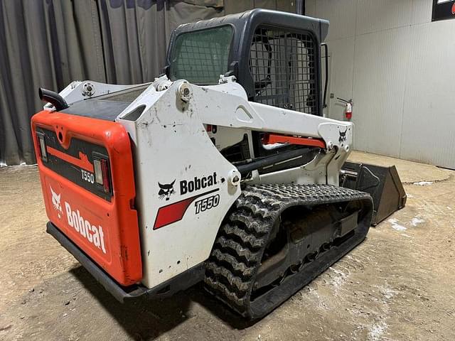 Image of Bobcat T550 equipment image 4