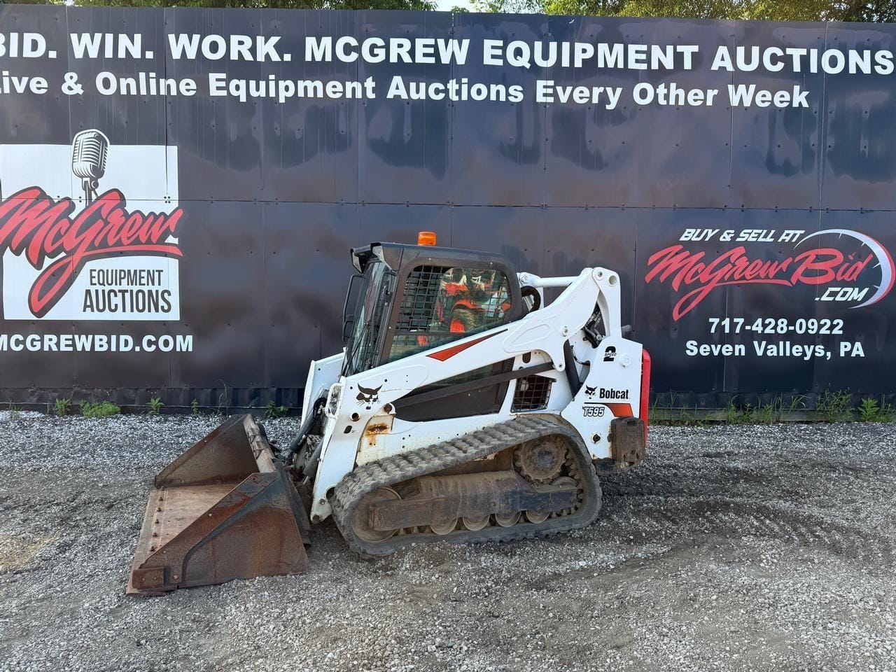 2020 Bobcat T595 Equipment Image0