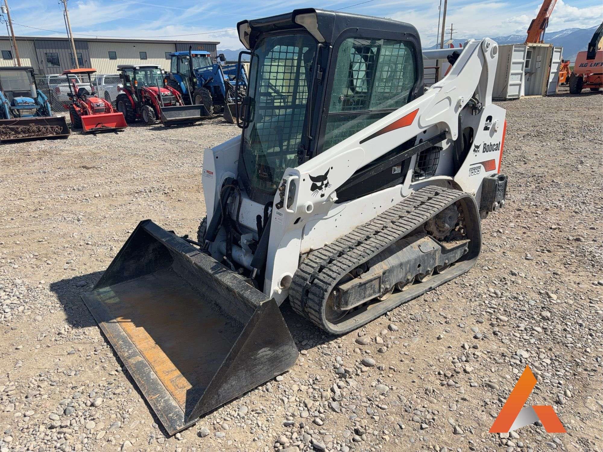 2020 Bobcat T595 Equipment Image0