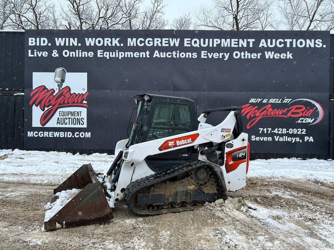 2020 Bobcat T64 Equipment Image0