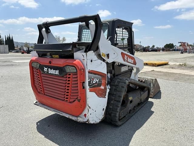 Image of Bobcat T64 equipment image 2