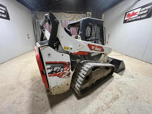 Image of Bobcat T64 equipment image 4