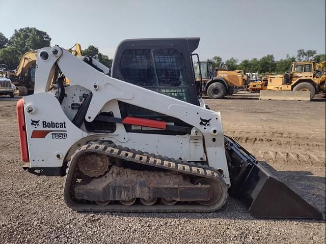 Image of Bobcat T650 equipment image 2