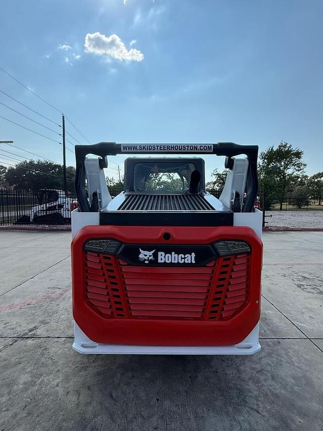 Image of Bobcat T66 equipment image 3