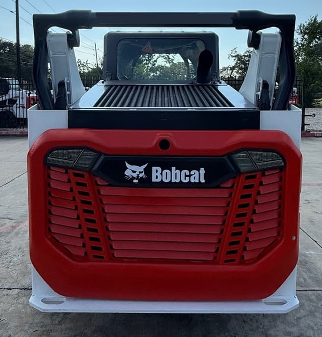 Image of Bobcat T66 equipment image 3