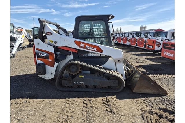 Image of Bobcat T66 equipment image 2