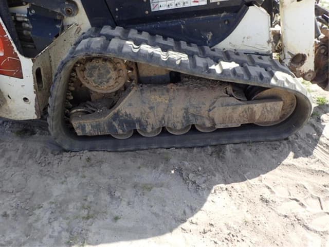 Image of Bobcat T66 equipment image 4