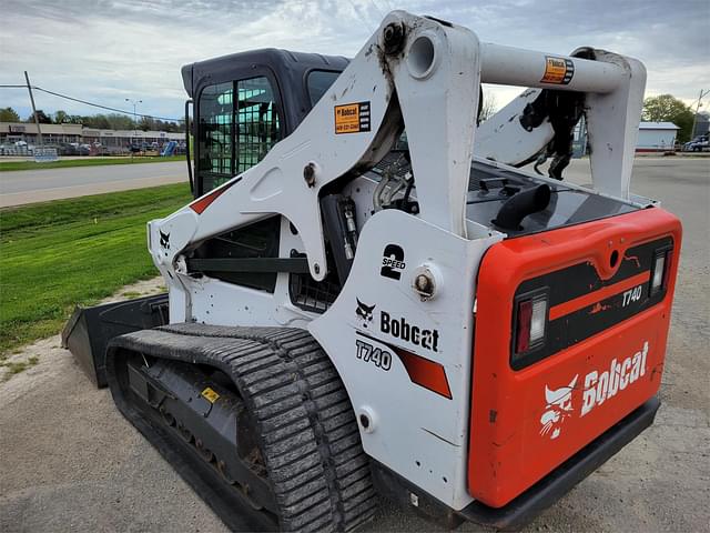 Image of Bobcat T740 equipment image 1