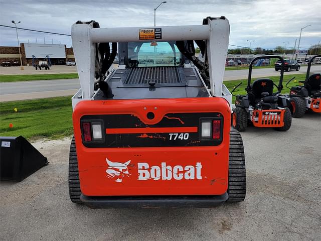 Image of Bobcat T740 equipment image 2