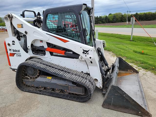 Image of Bobcat T740 equipment image 4