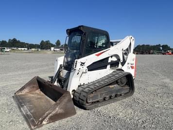Main image Bobcat T740