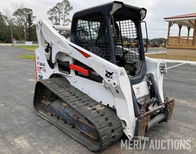 Image of Bobcat T740 equipment image 2