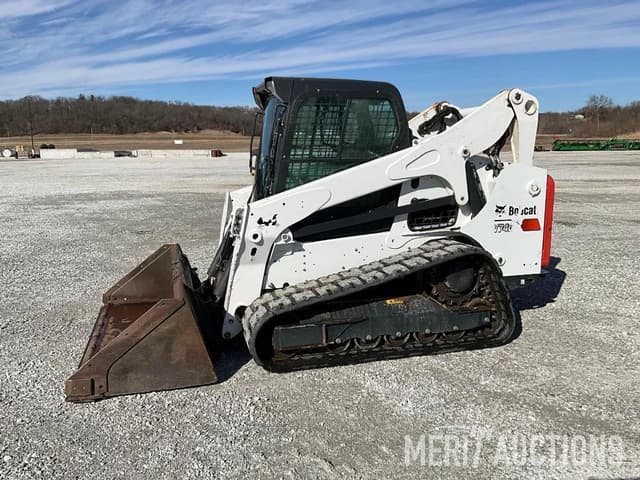 Image of Bobcat T740 equipment image 1