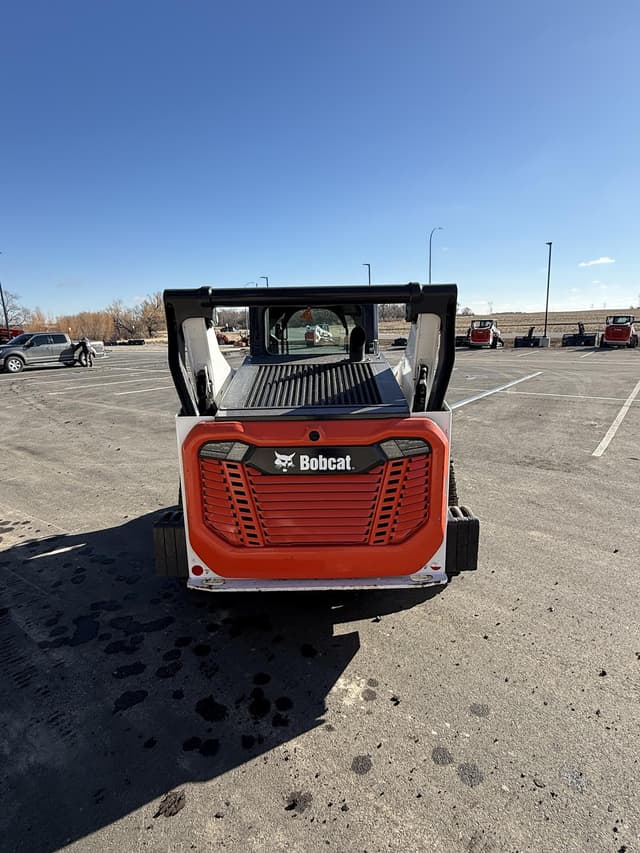 Image of Bobcat T76 equipment image 3