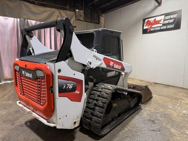 Image of Bobcat T76 equipment image 4