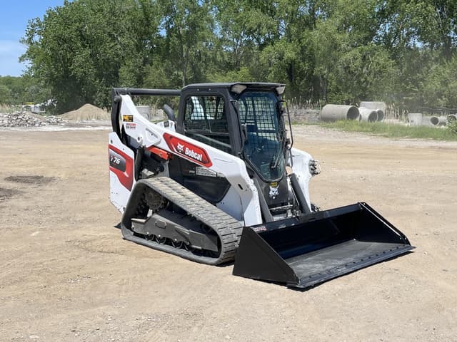 Image of Bobcat T76 equipment image 3
