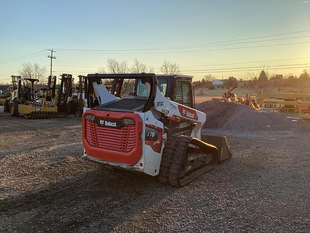 Image of Bobcat T76 equipment image 4