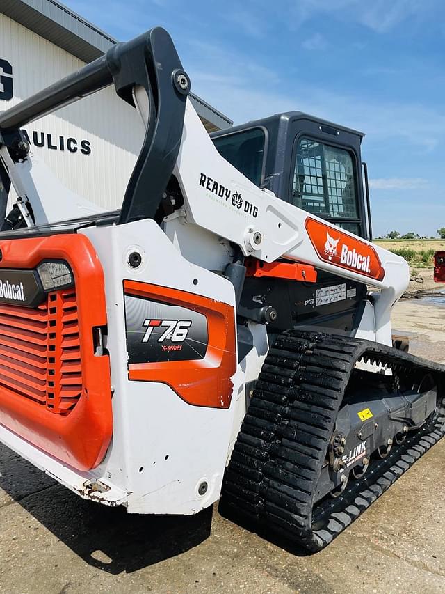 Image of Bobcat T76 equipment image 3