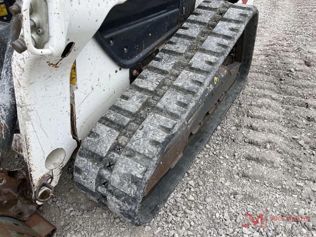 Image of Bobcat T76 equipment image 4