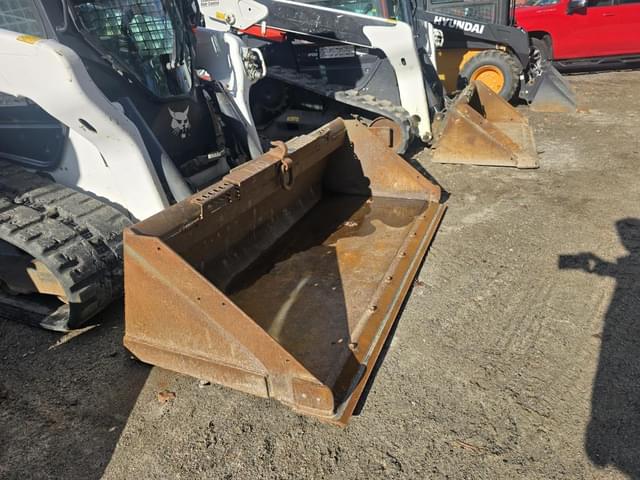 Image of Bobcat T76 equipment image 3