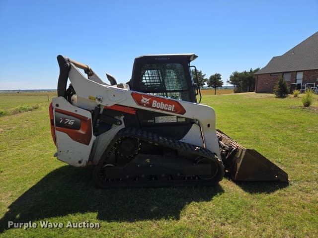 Image of Bobcat T76 equipment image 3