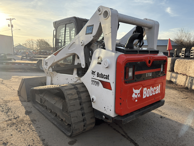 Image of Bobcat T770 equipment image 3