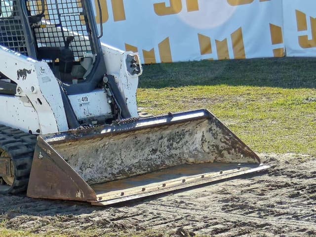 Image of Bobcat T770 equipment image 3