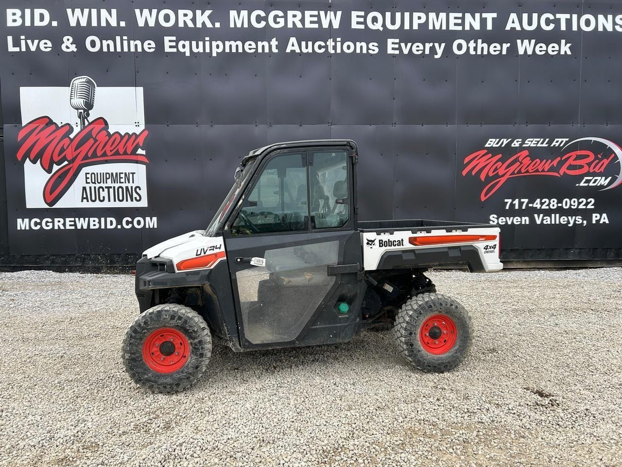 2020 Bobcat UV34 Equipment Image0
