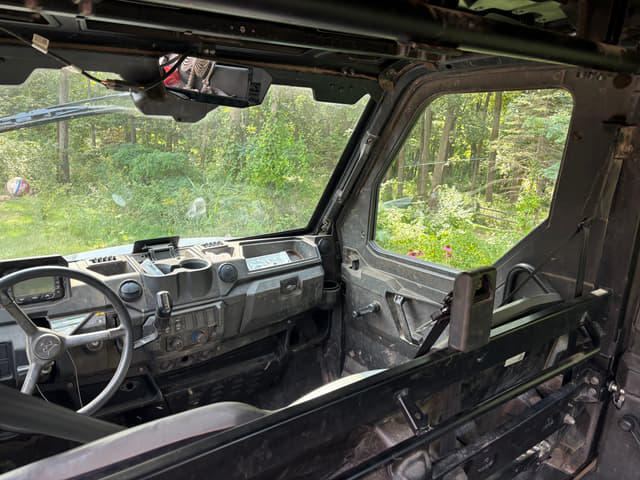 Image of Bobcat UV34XL equipment image 3