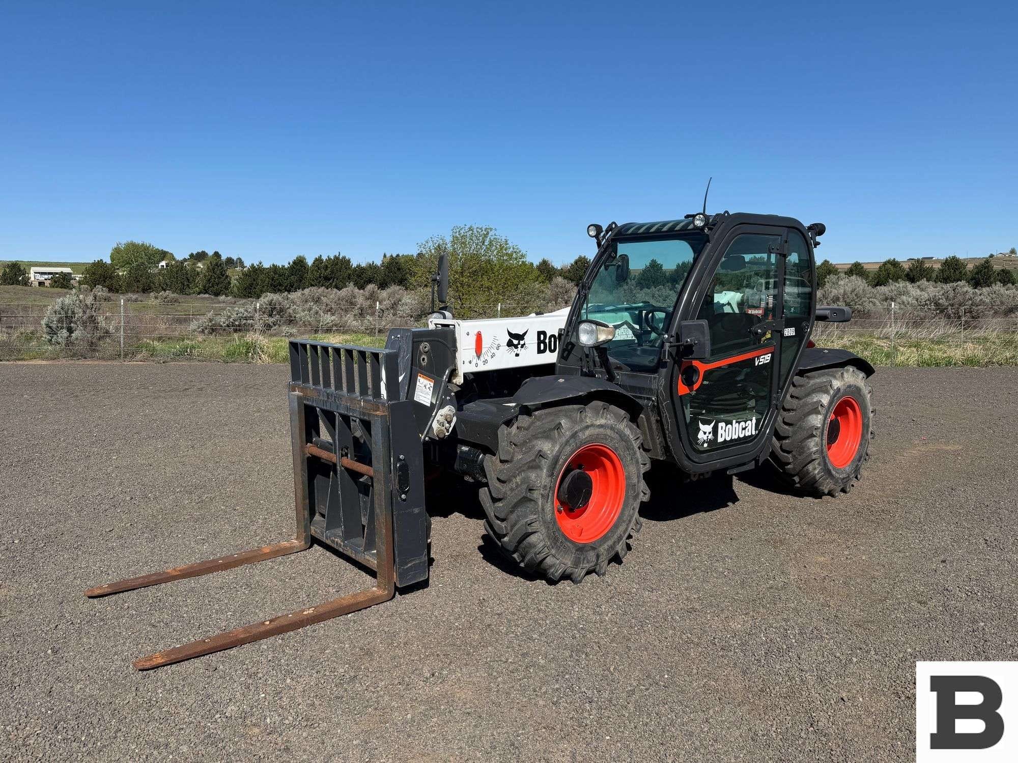 2020 Bobcat V519 Equipment Image0