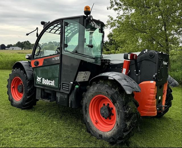 Image of Bobcat V723 equipment image 2