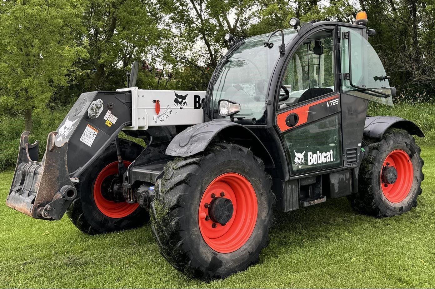 2020 Bobcat V723 Equipment Image0