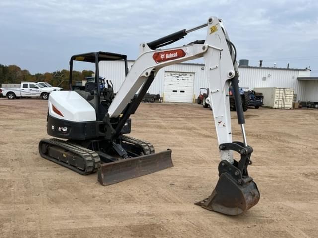 Image of Bobcat E42 equipment image 2