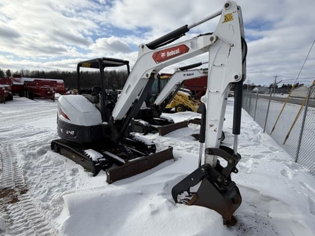Image of Bobcat E42 equipment image 2